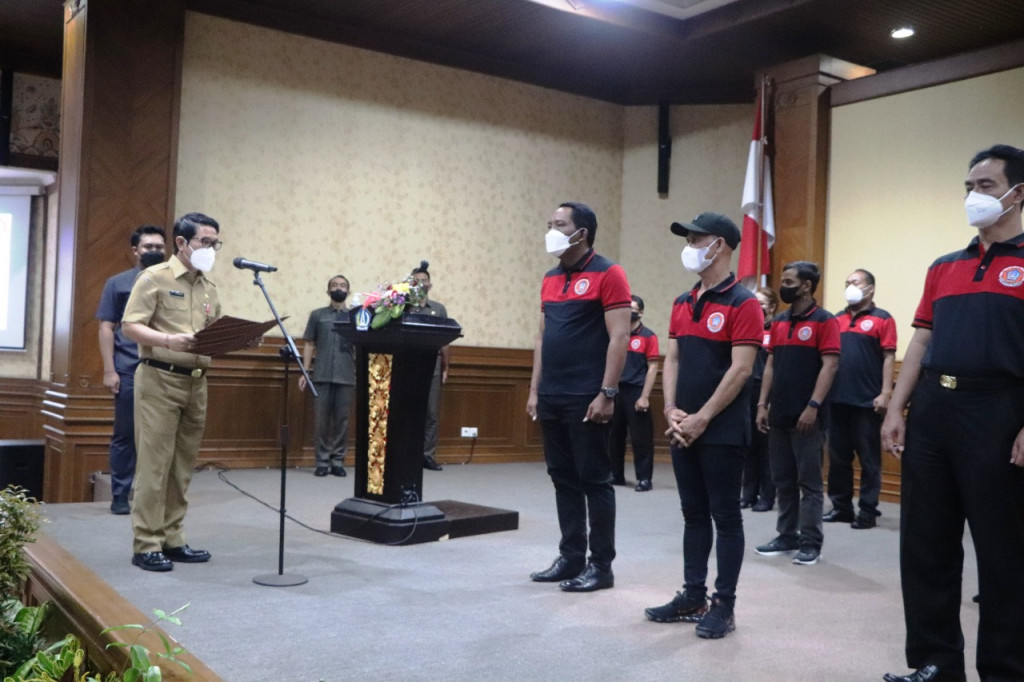 Sekda Adi Arnawa Kukuhkan Pengurus FPRB Kabupaten Badung